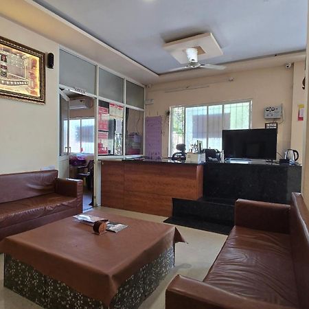 Hotel Maheshwari Green'S Ujjain Buitenkant foto
