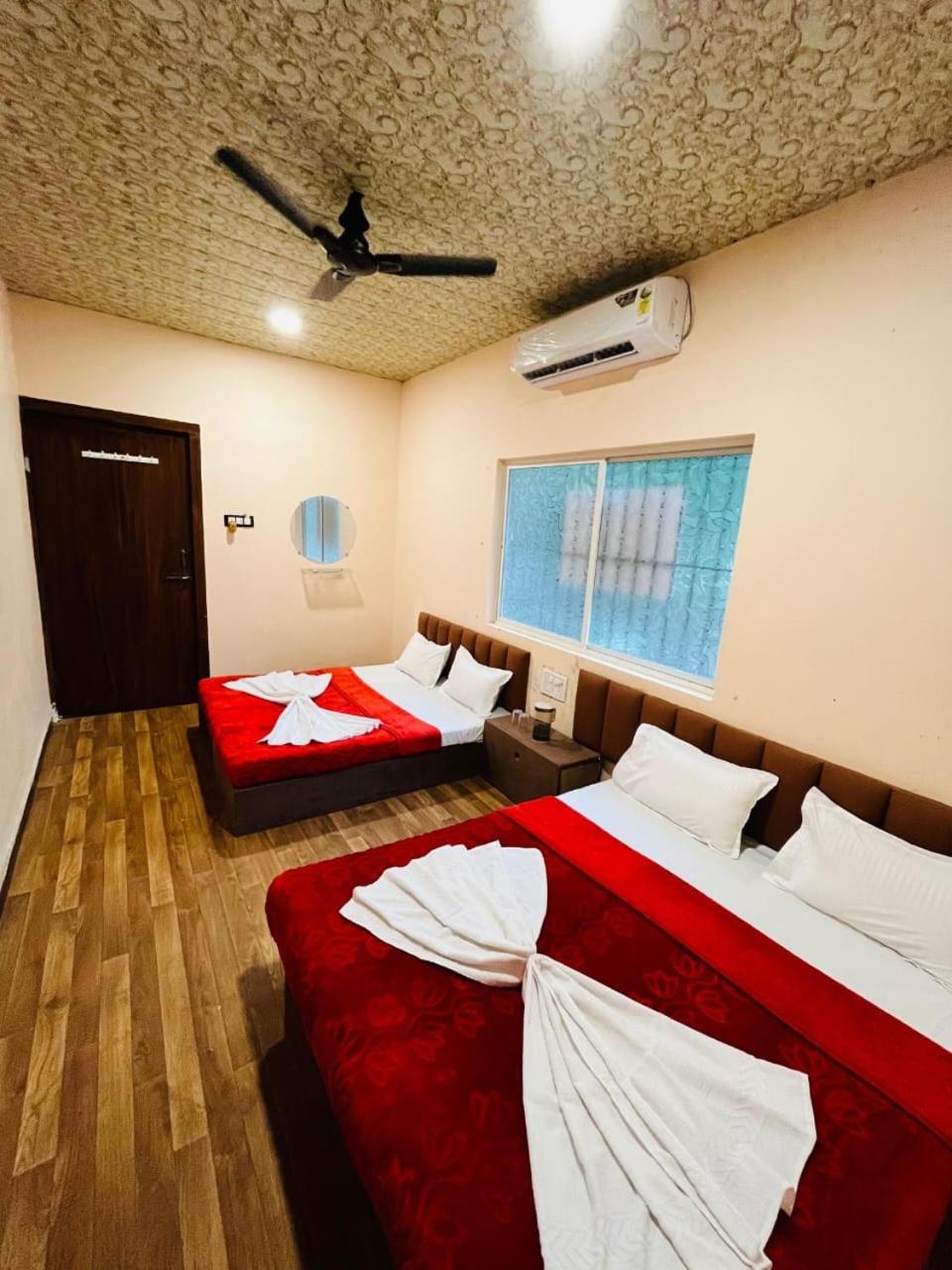 Hotel Maheshwari Green'S Ujjain Buitenkant foto