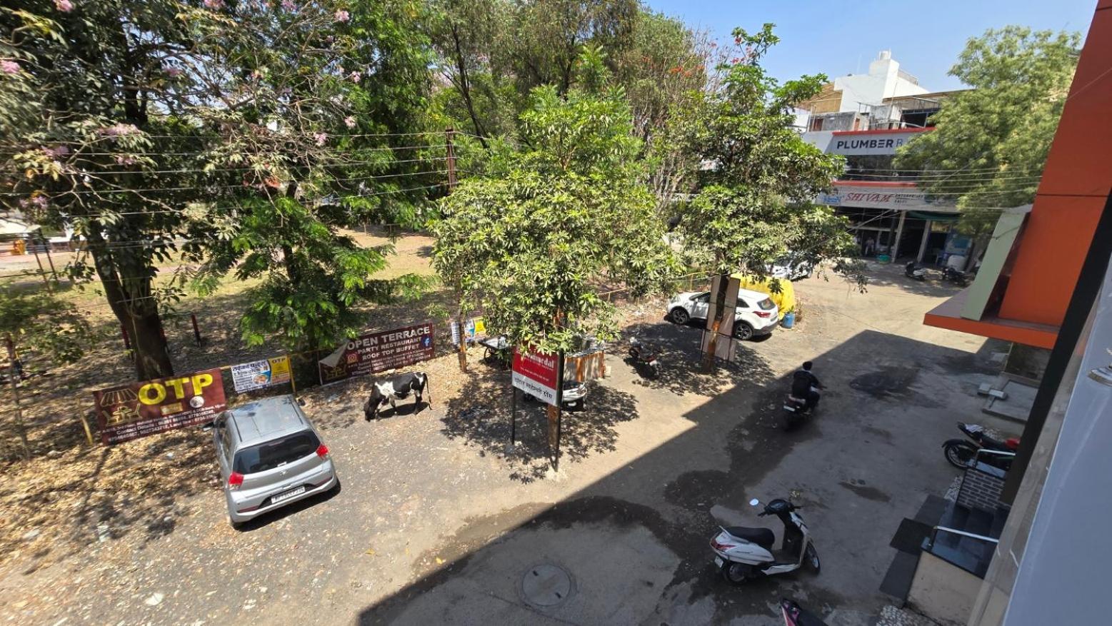 Hotel Maheshwari Green'S Ujjain Buitenkant foto