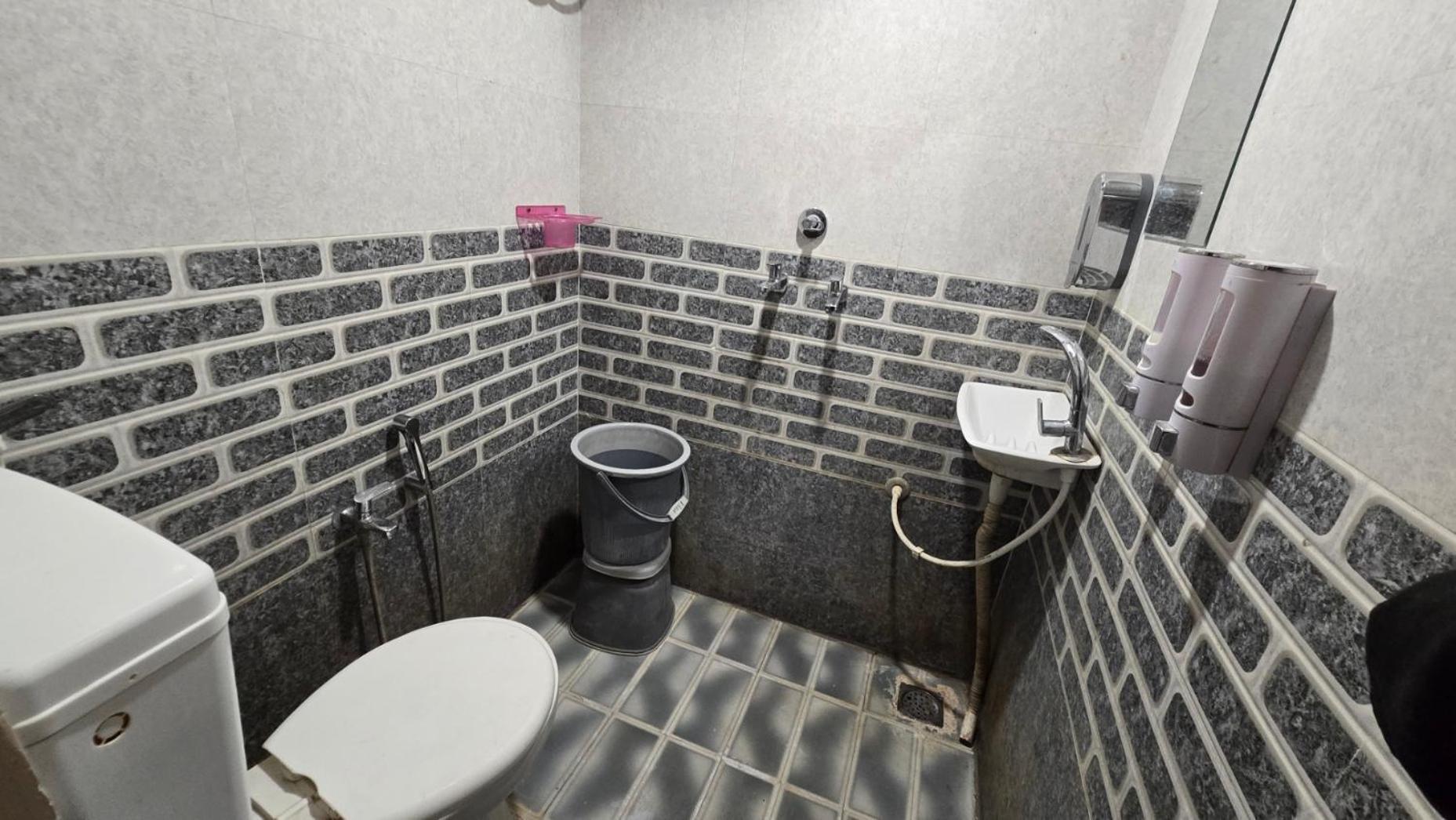 Hotel Maheshwari Green'S Ujjain Buitenkant foto